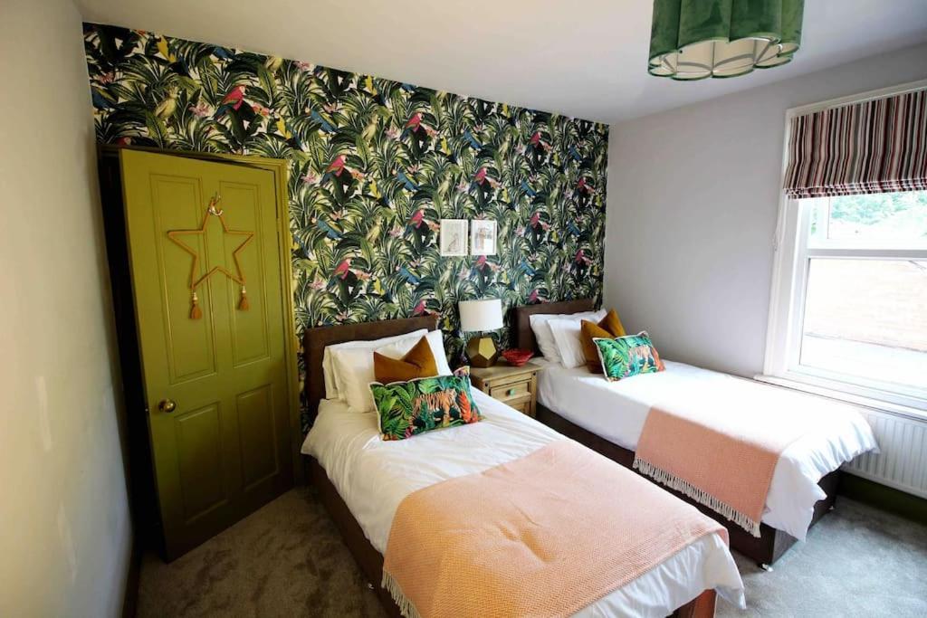 Lincoln Apartment Freshly Renovated Common Views Burton  Dış mekan fotoğraf