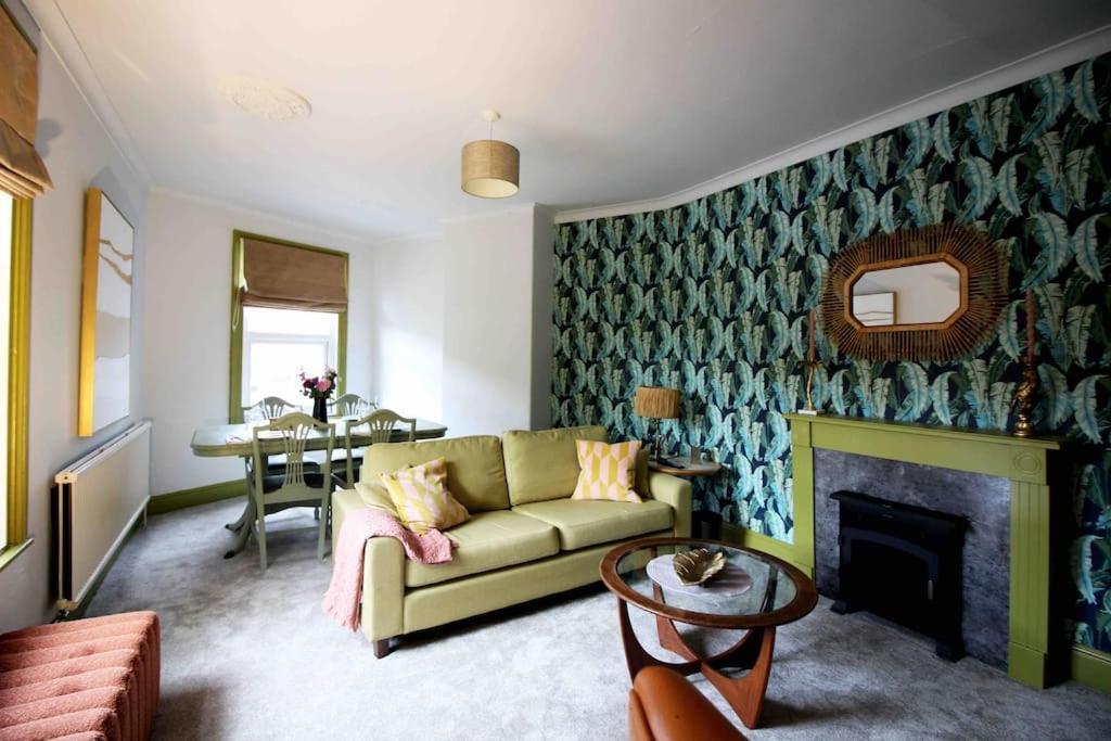 Lincoln Apartment Freshly Renovated Common Views Burton  Dış mekan fotoğraf